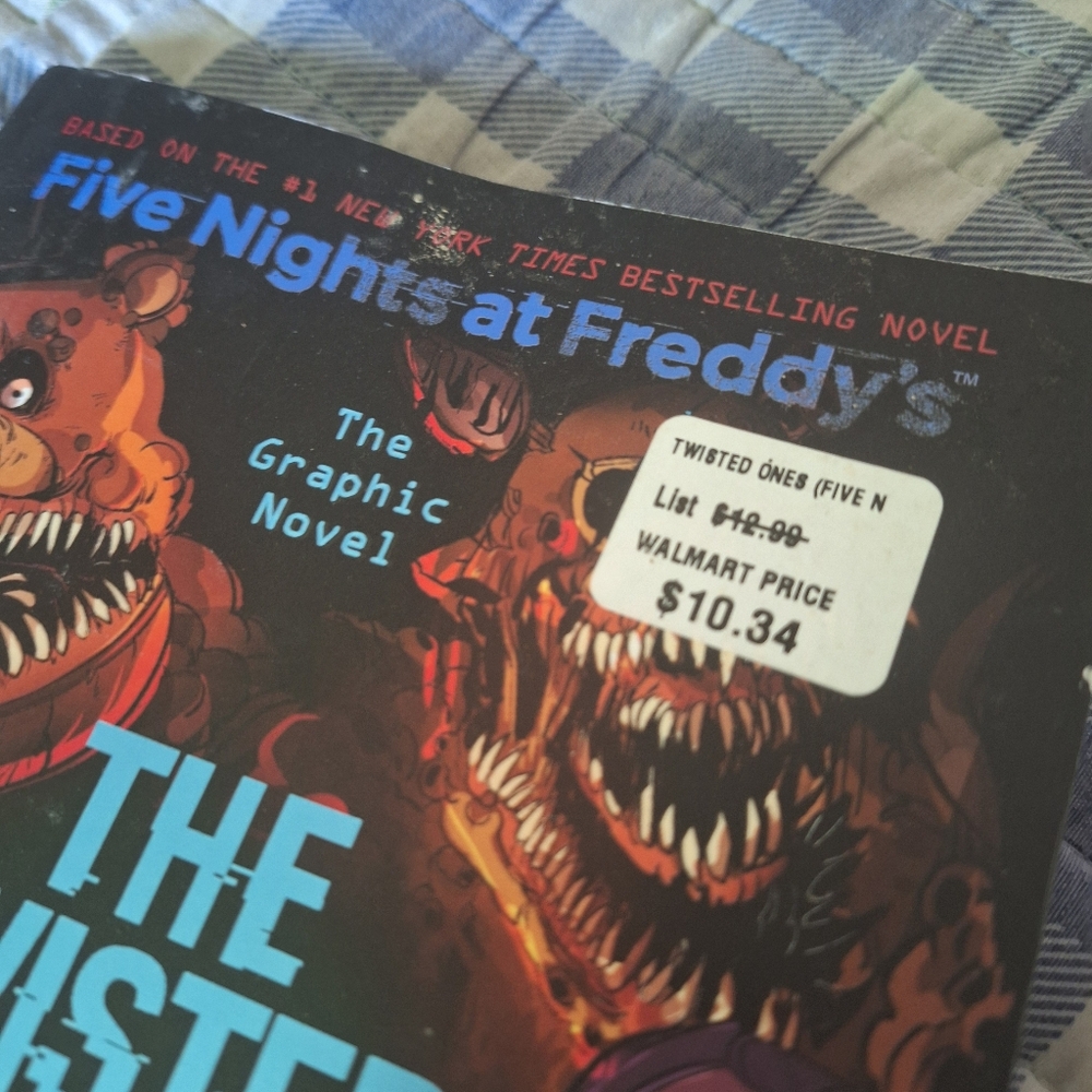 Fnaf Book - Picture 3 of 6